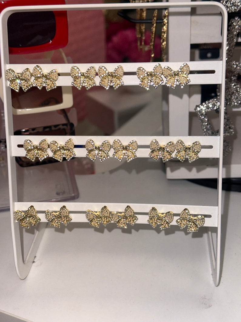 Ribbon Studs